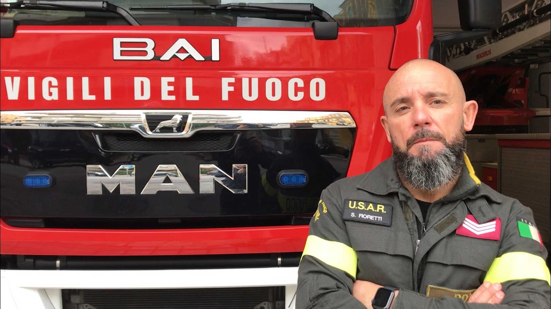 Stefano Fioretti, il vigile del fuoco al ritorno dal terremoto di Durazzo